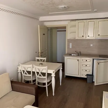 Апартаменты Penthouse Happy Moments 4 *